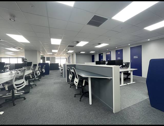 1,770M² OFFICE TO LET IN SANDOWN
